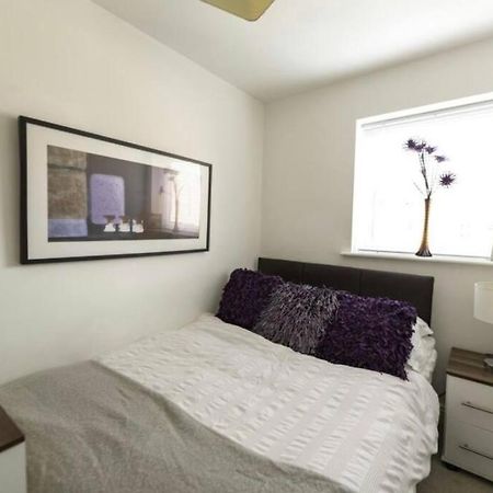 City Centre 2 Bed Apartment Честер Экстерьер фото