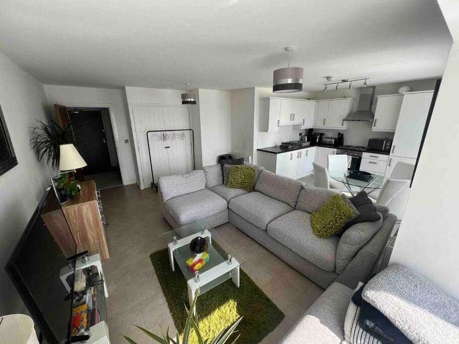 City Centre 2 Bed Apartment Честер Экстерьер фото